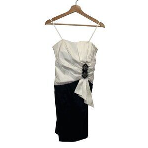 Betsy & Adam Black/White Side Zipper Pleated Bodice Y2idi  Dress Women's Size 6
